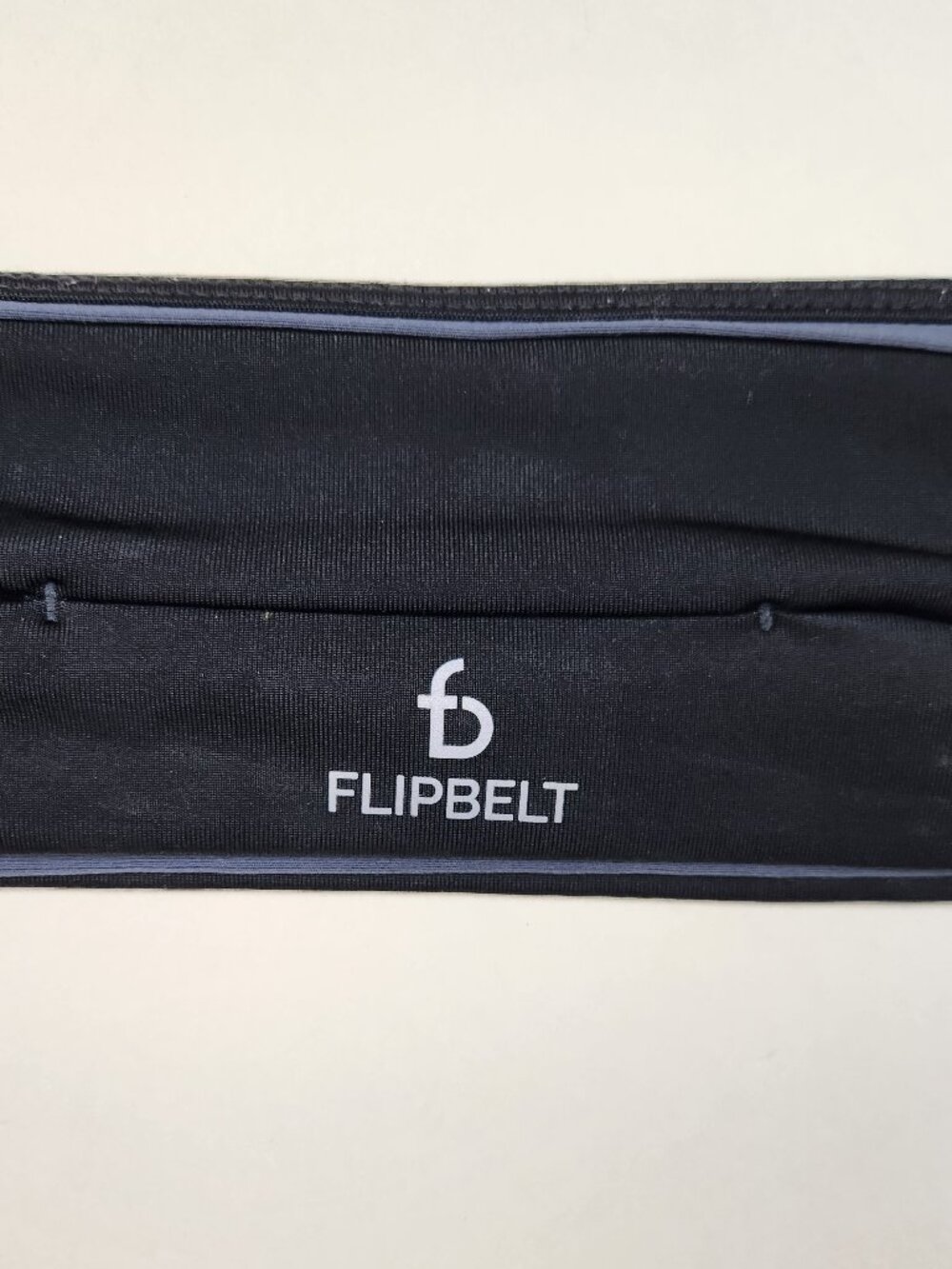 FlipBelt Classic Running Belt Black XS - Picture 3 of 7
